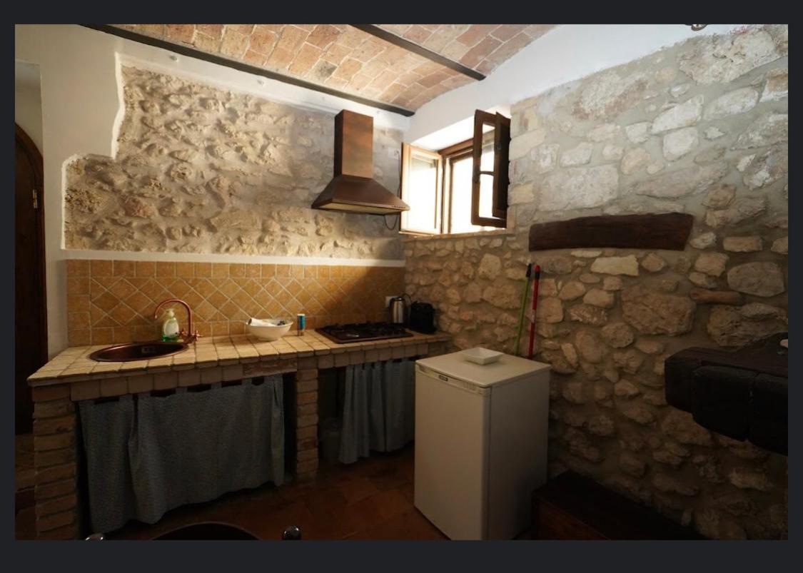 Il Minotauro B&B A 5 Minuti Da Popoli Vittorito 外观 照片