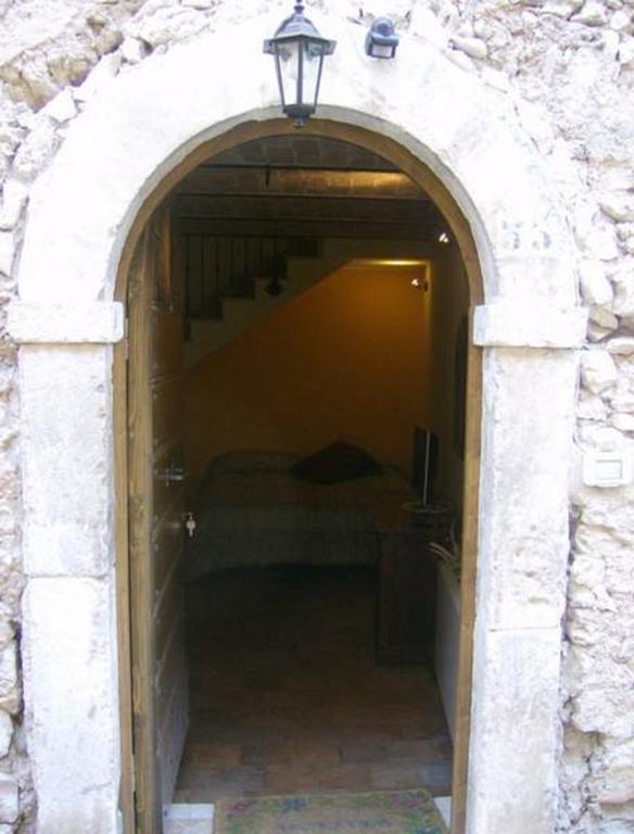 Il Minotauro B&B A 5 Minuti Da Popoli Vittorito 外观 照片