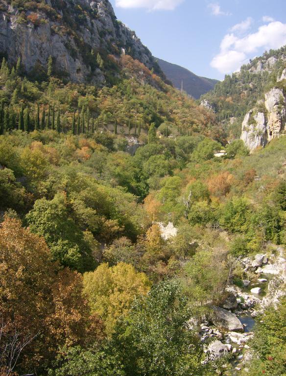 Il Minotauro B&B A 5 Minuti Da Popoli Vittorito 外观 照片