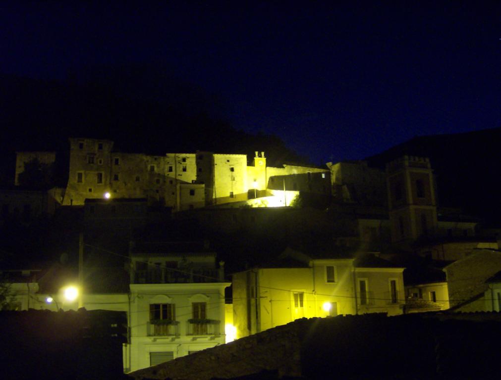 Il Minotauro B&B A 5 Minuti Da Popoli Vittorito 外观 照片